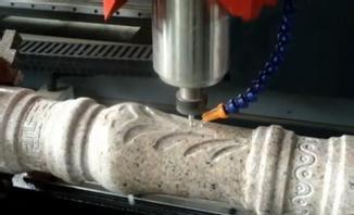 湖南數(shù)控四軸石柱雕刻機(jī)與濟(jì)南東方偉業(yè)精工數(shù)控設(shè)備廠的技術(shù)開(kāi)發(fā)